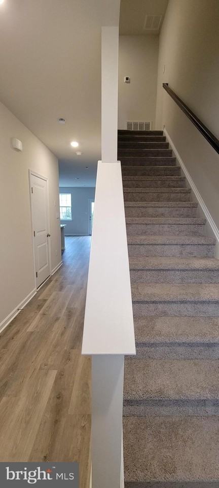 4 Elliot Ln - Photo 7 of 17