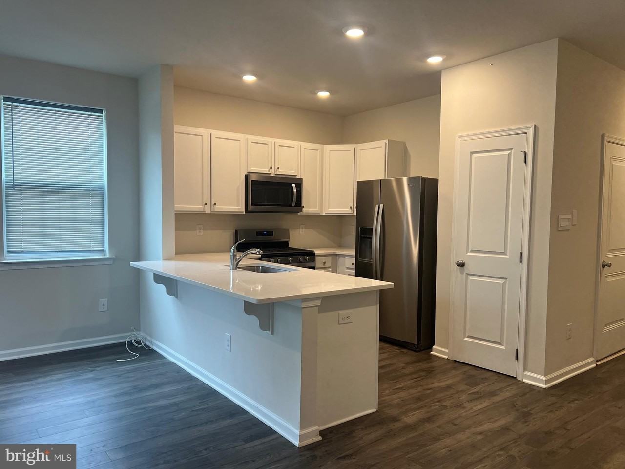 106 Sickler Ct - Photo 3 of 16
