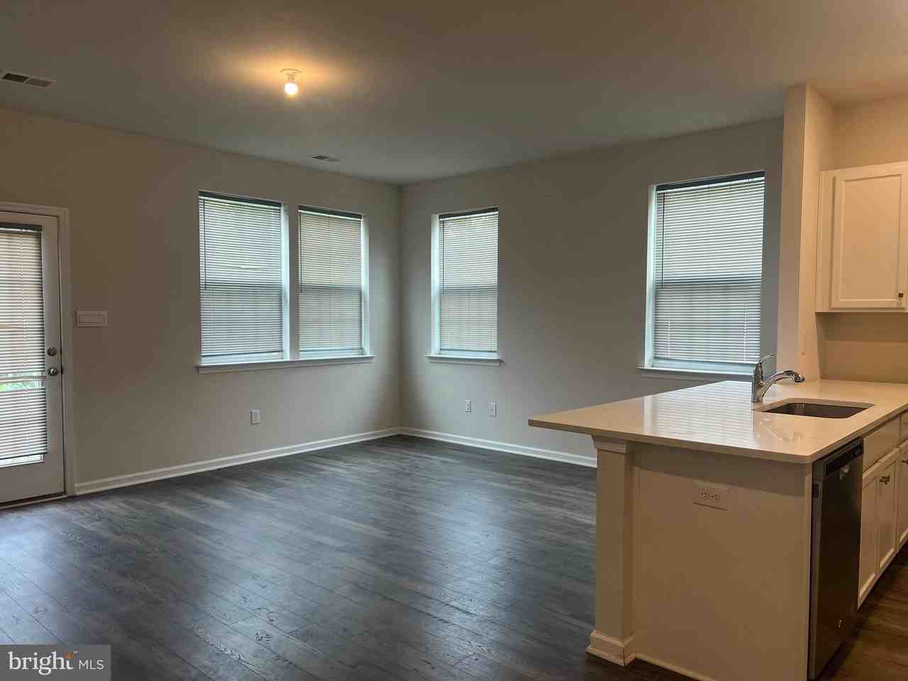 106 Sickler Ct - Photo 4 of 16