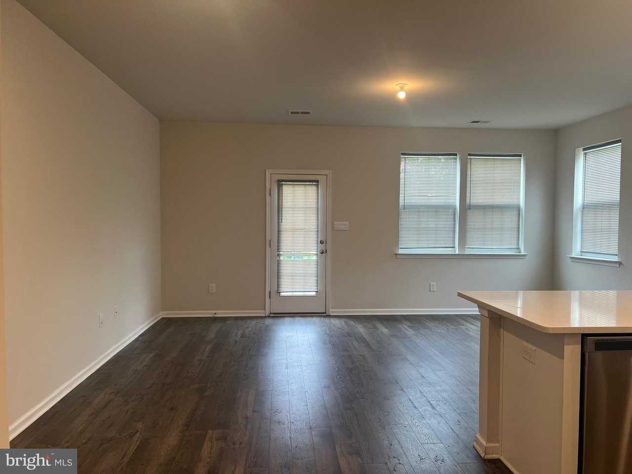 106 Sickler Ct - Photo 5 of 16