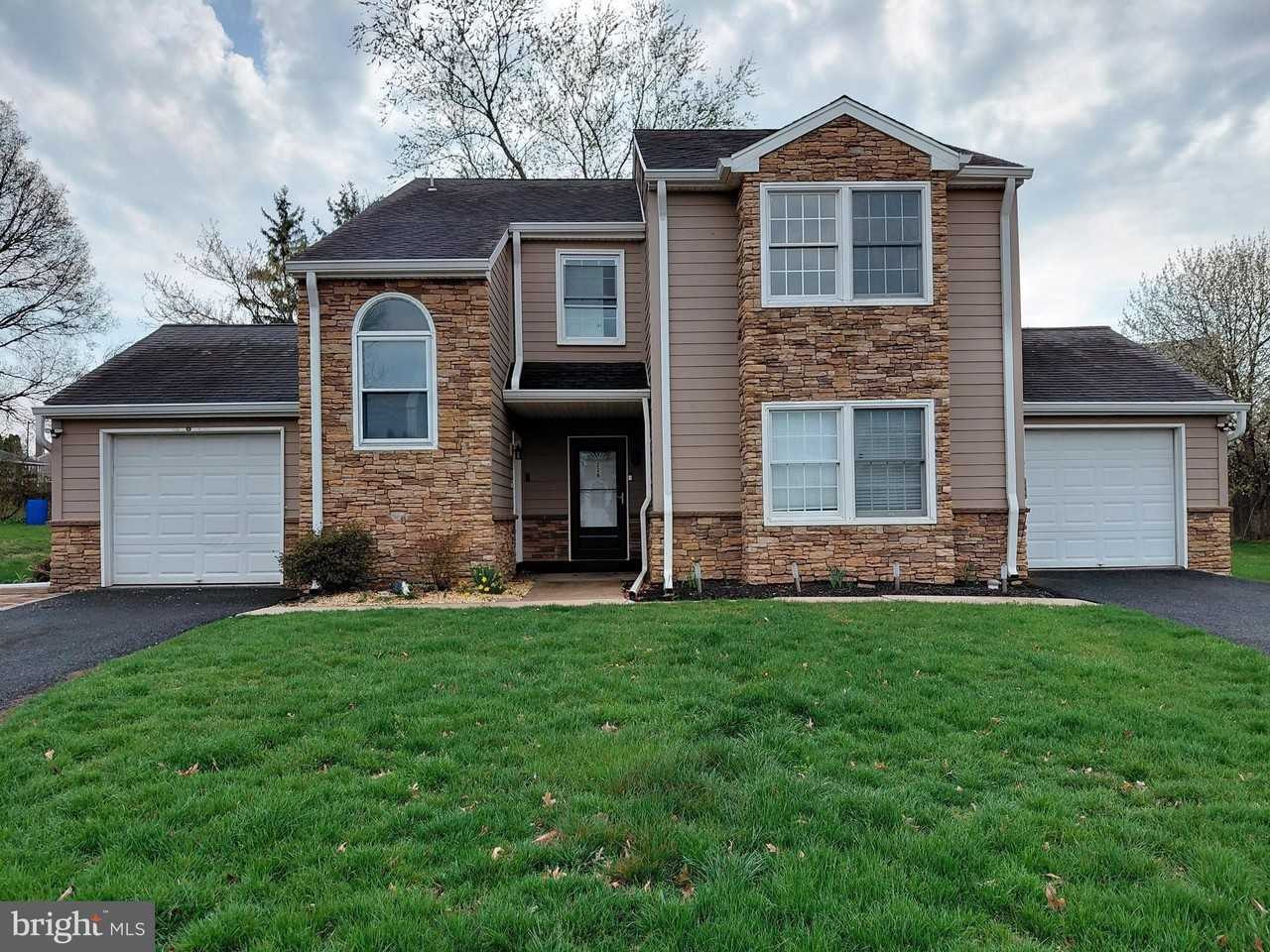 228 Spring House Ln - Photo 2 of 15