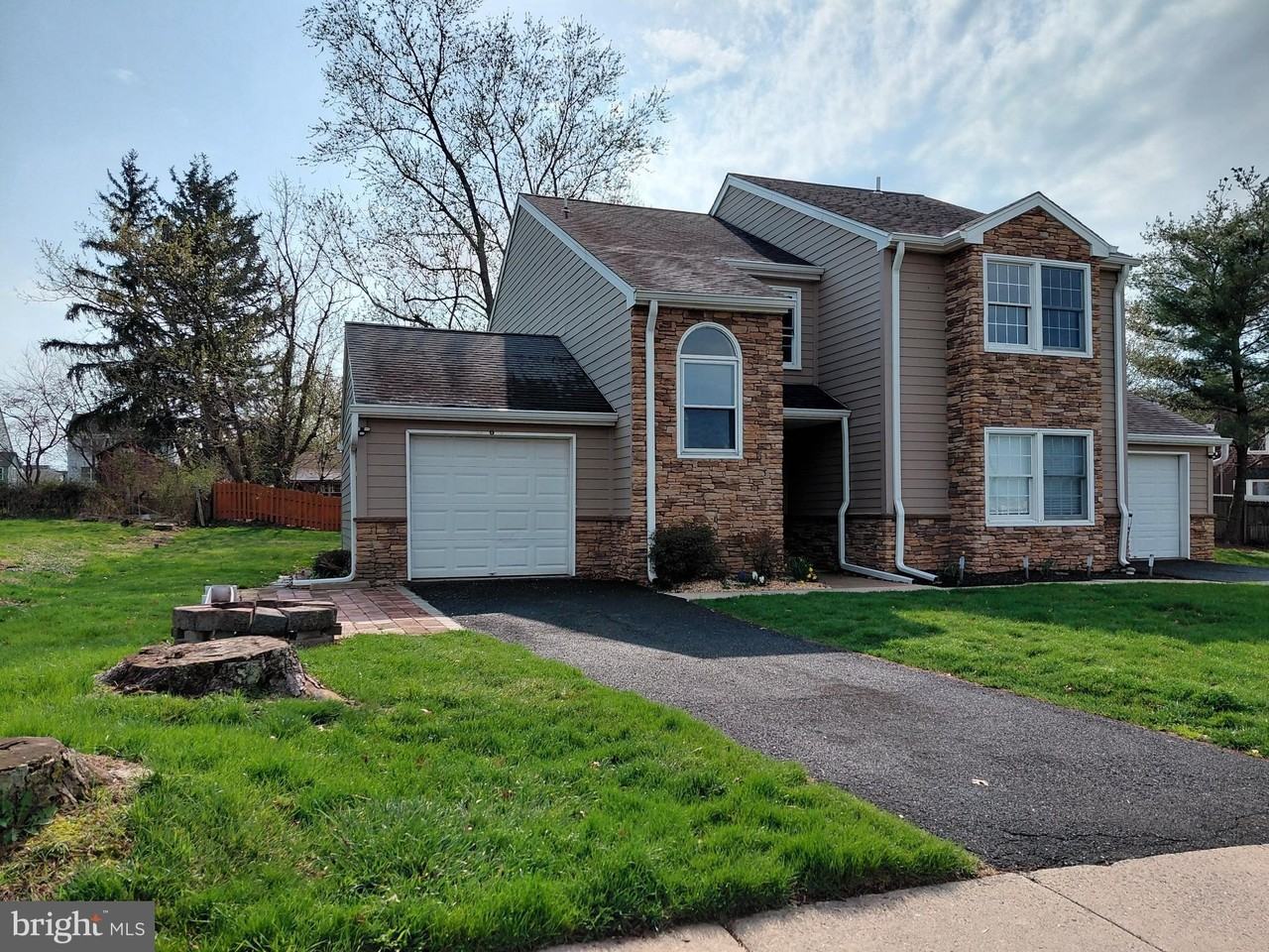 228 Spring House Ln - Photo 5 of 15