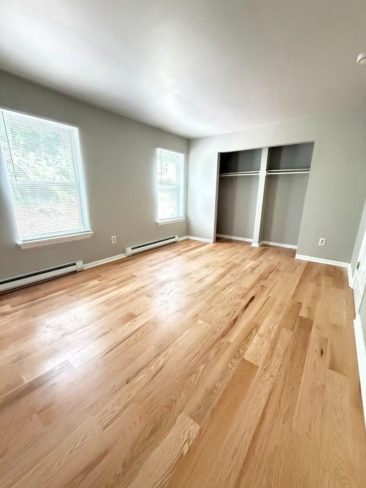 845 Poplar St - Photo 7 of 11