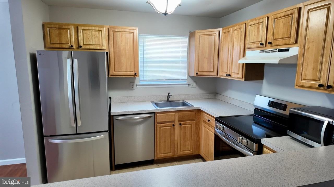2166 Birch Dr #1stFL - Photo 4 of 17