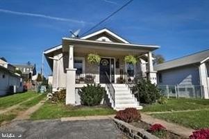featured image of 586 Summit St