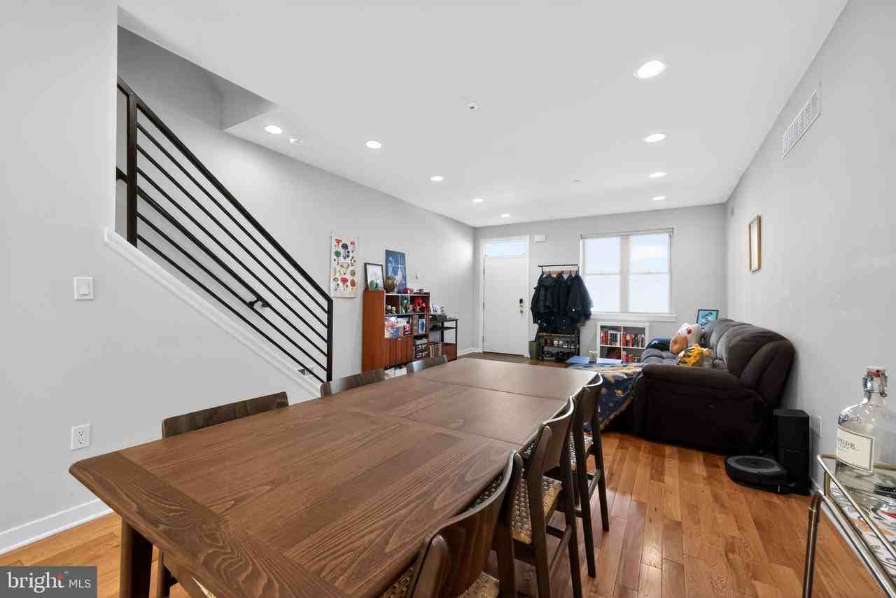 1923 S 6th St - Photo 3 of 20