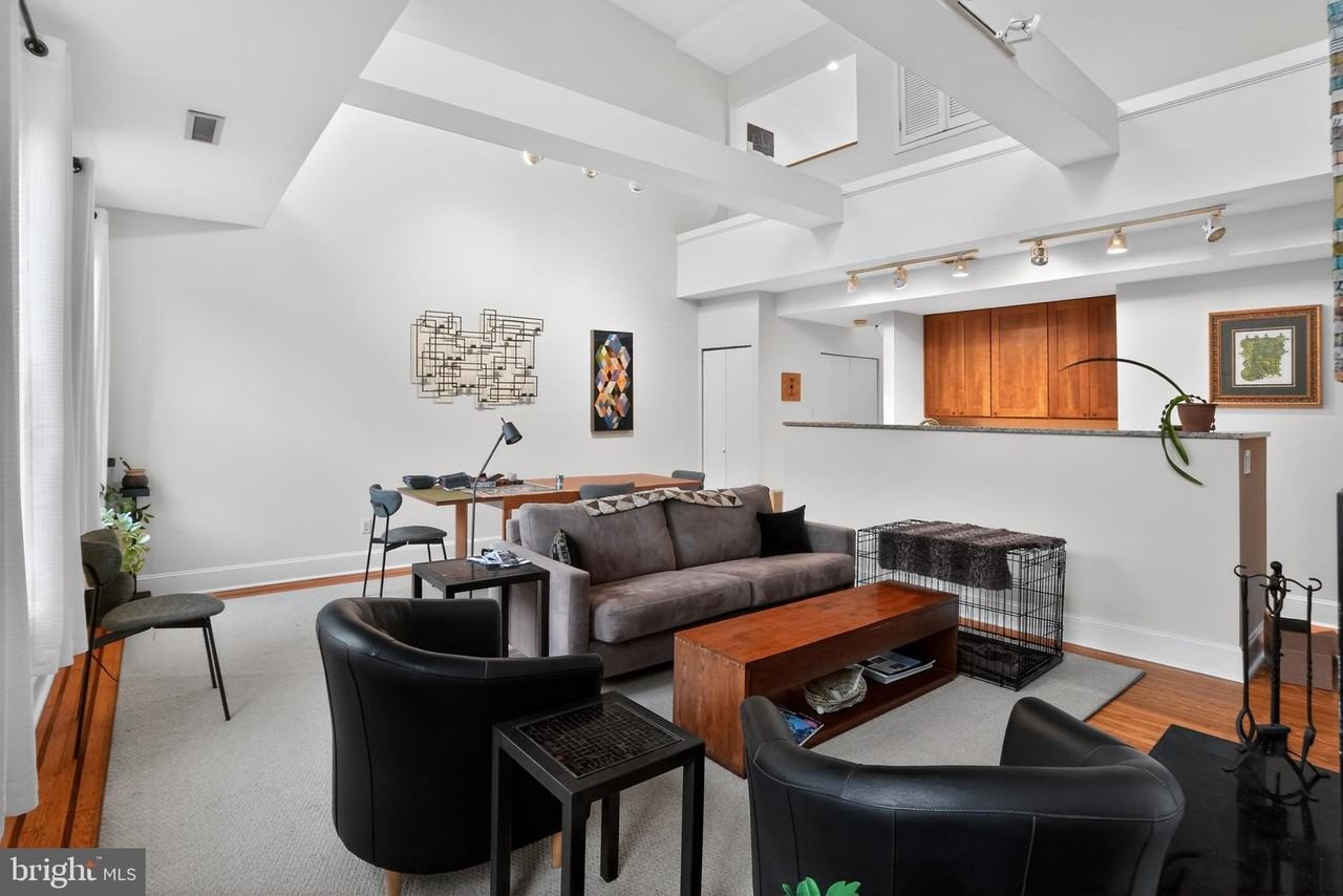 1627 Spruce St #3 - Photo 6 of 32