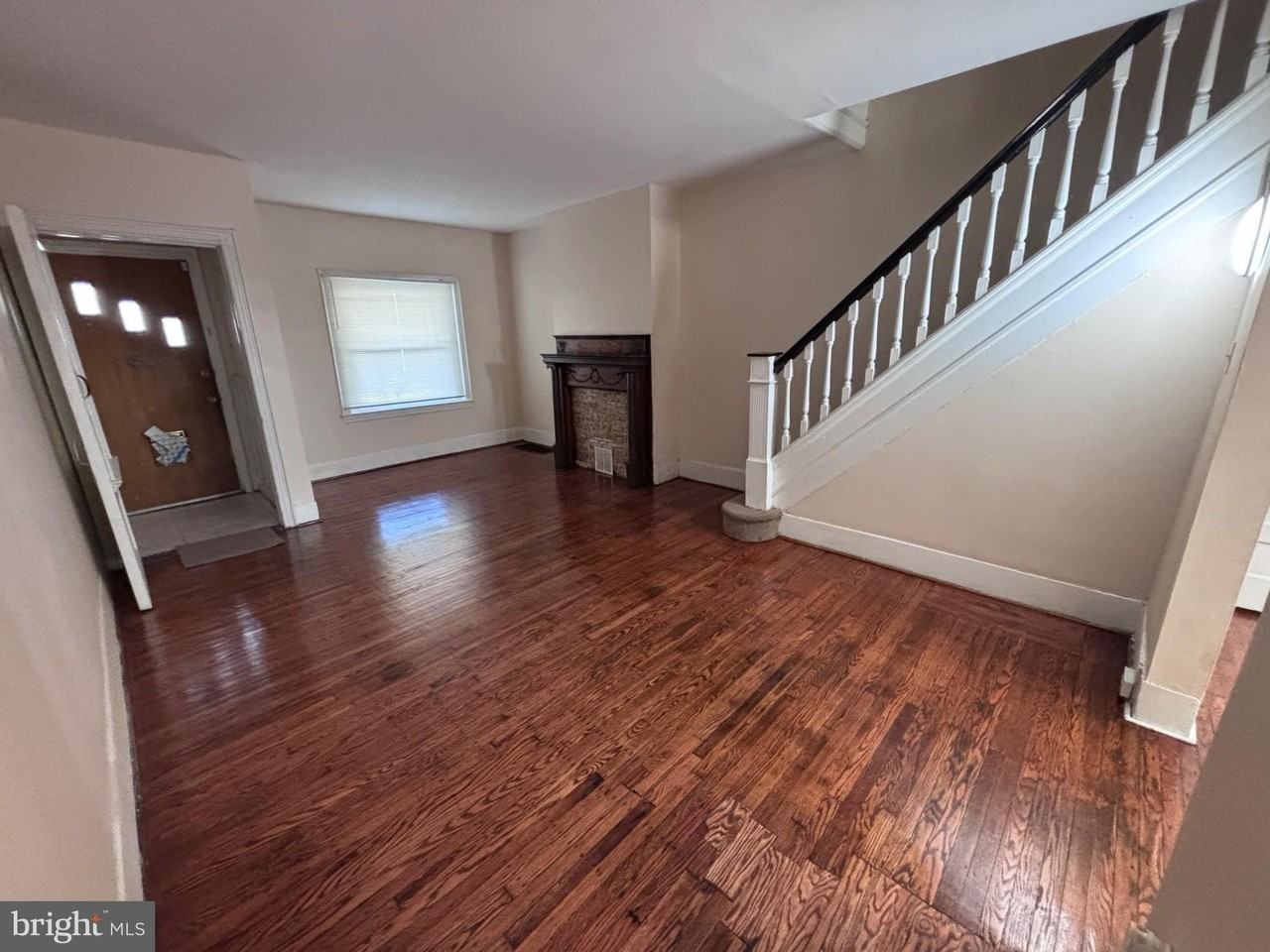 1812 S 57th St - Photo 4 of 16