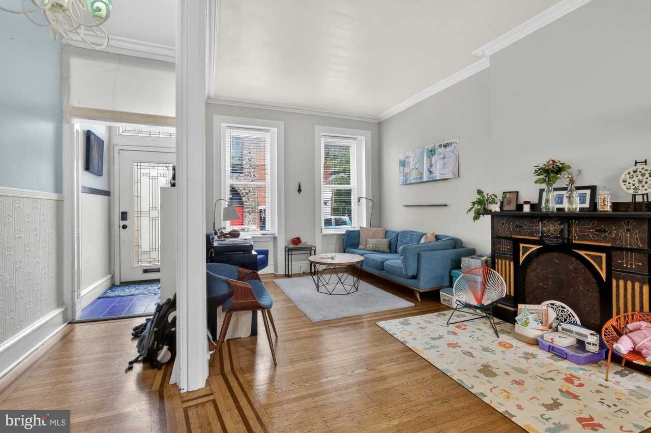 2356 E Susquehanna Ave - Photo 3 of 39
