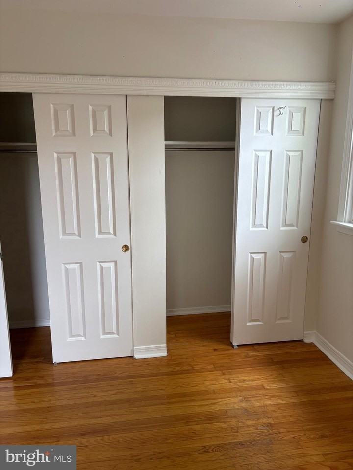 201 Lockart Ter - Photo 7 of 12