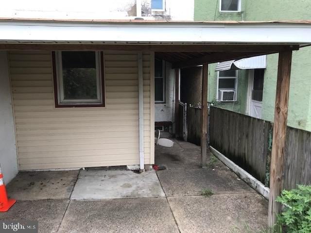 4639 Worth St - Photo 5 of 6