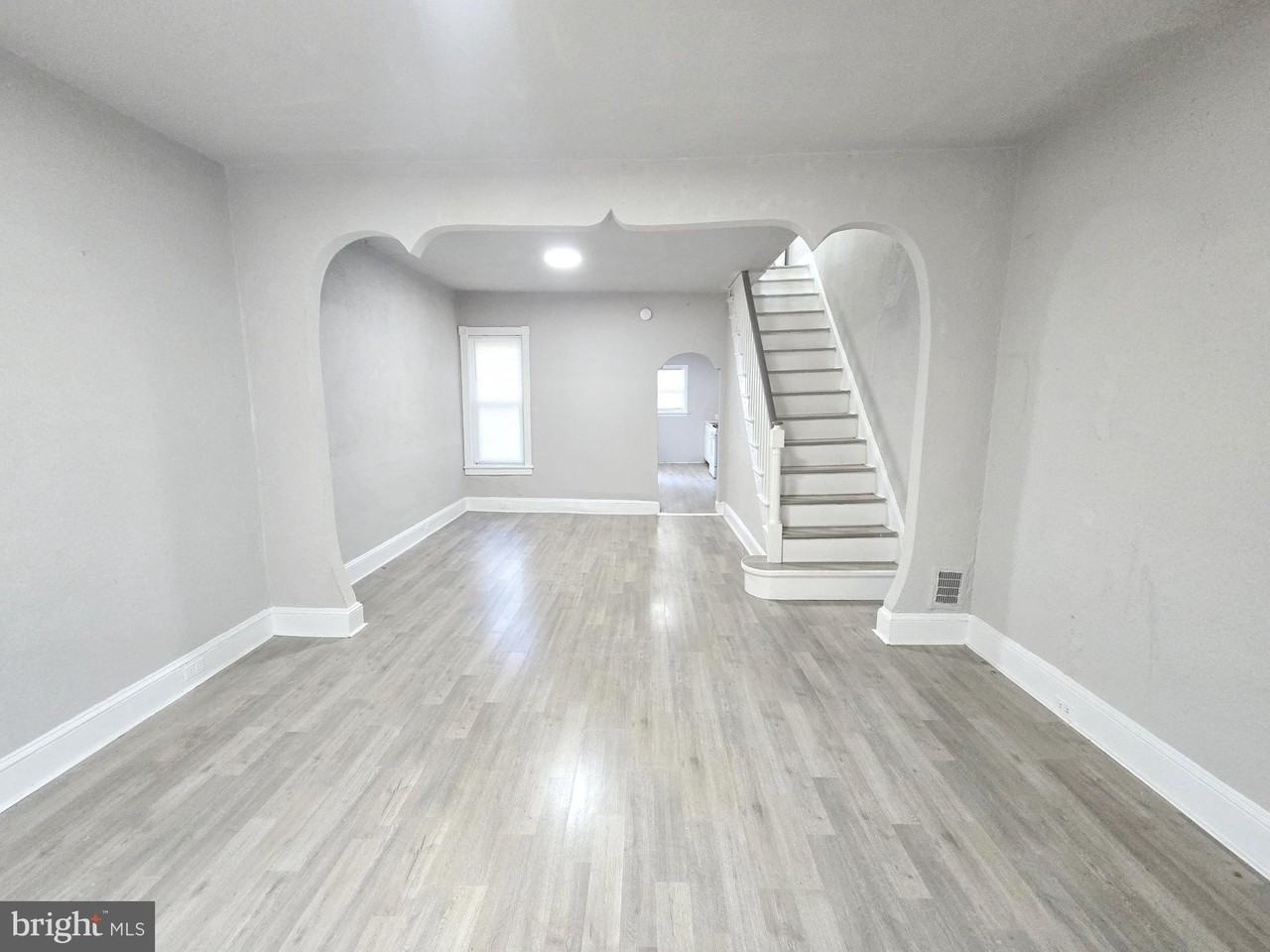 4436 N Chadwick St - Photo 3 of 26
