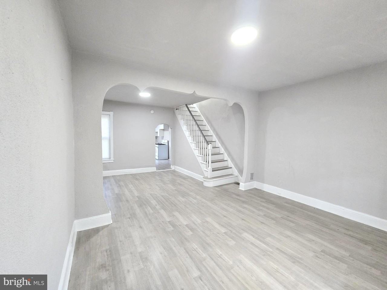 4436 N Chadwick St - Photo 4 of 26