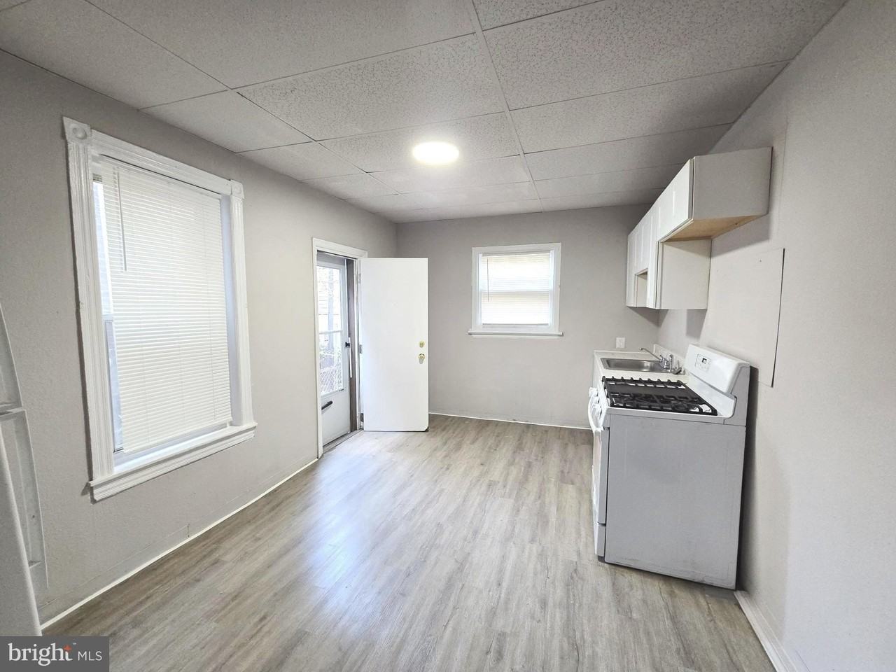 4436 N Chadwick St - Photo 7 of 26