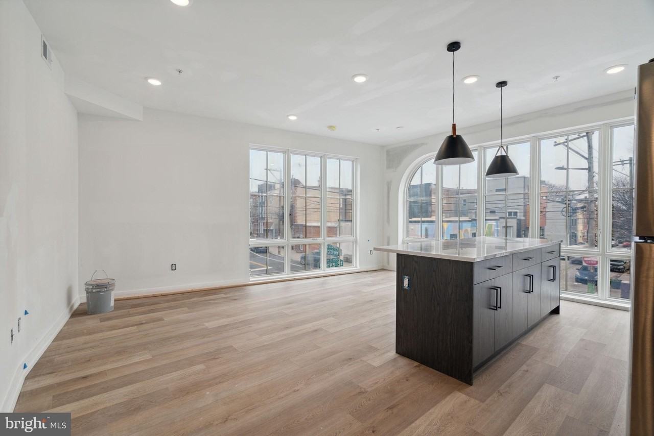 1828 Frankford Ave #303 - Photo 4 of 15