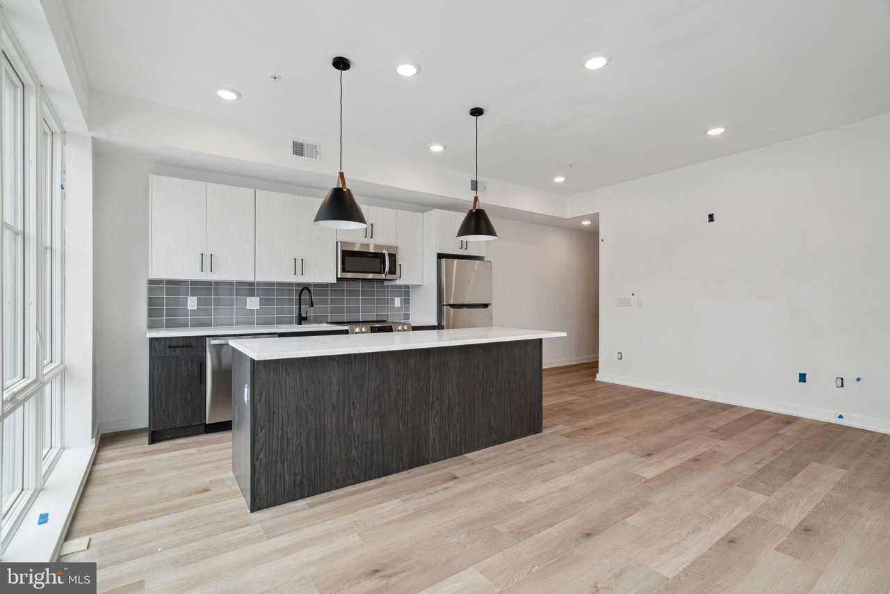 1828 Frankford Ave #303 - Photo 6 of 15
