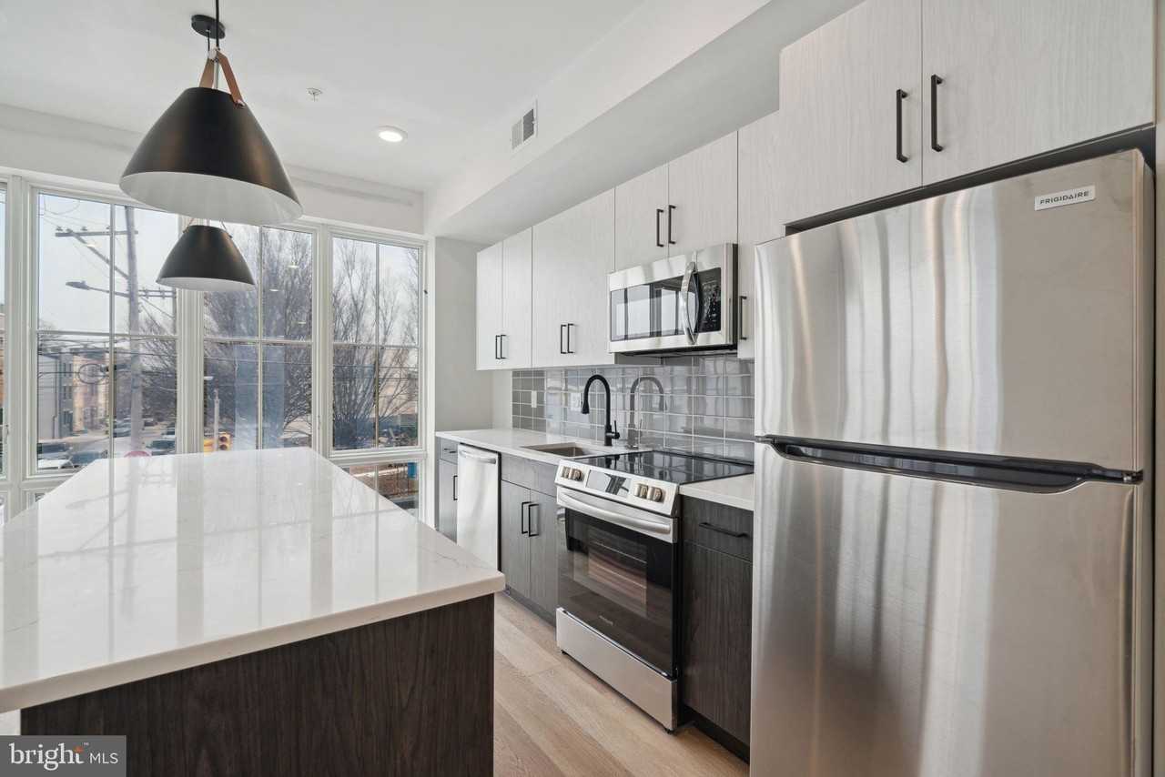 1828 Frankford Ave #303 - Photo 7 of 15