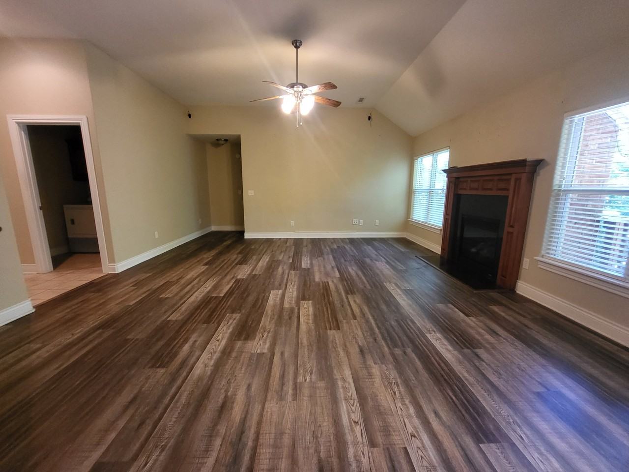 19 Shelly Dr #1 - Photo 5 of 24