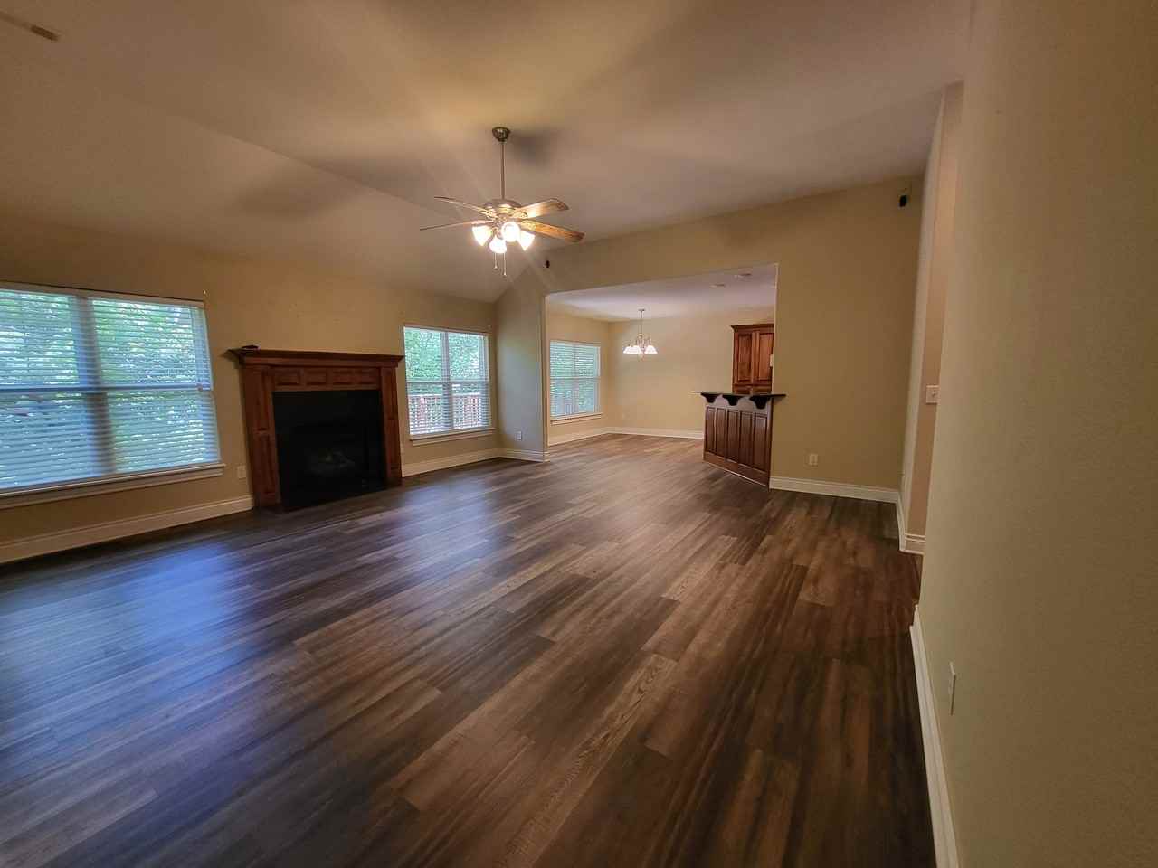 19 Shelly Dr #1 - Photo 6 of 24