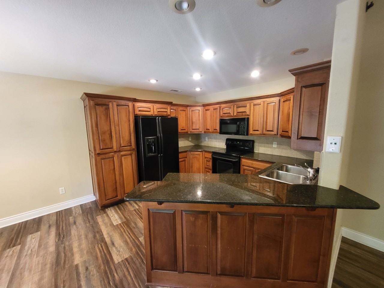19 Shelly Dr #1 - Photo 7 of 24