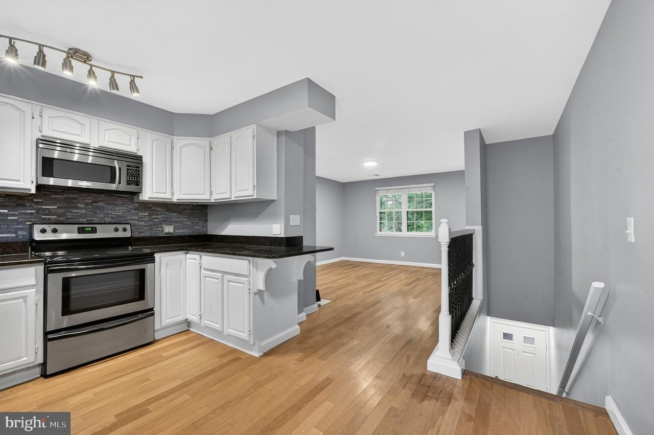 2812 S Wakefield St Unit D #D - Photo 7 of 30