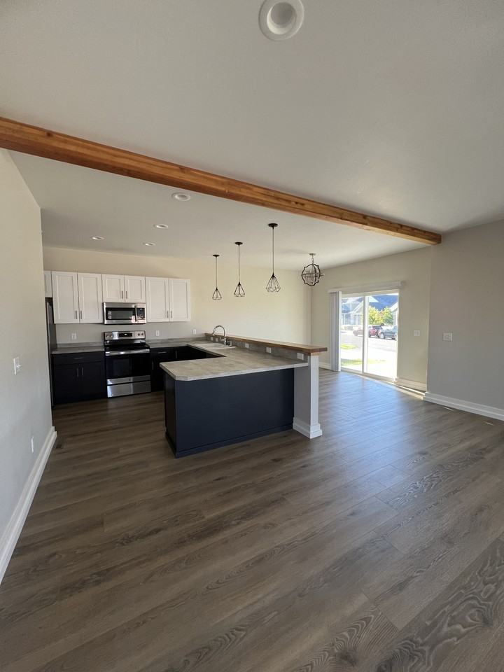 1185 Abigail Ln #A - Photo 4 of 40