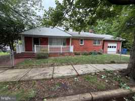 featured image of 2000 La Grande Ave