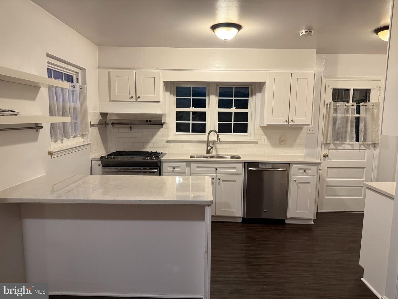2000 La Grande Ave - Photo 2 of 20
