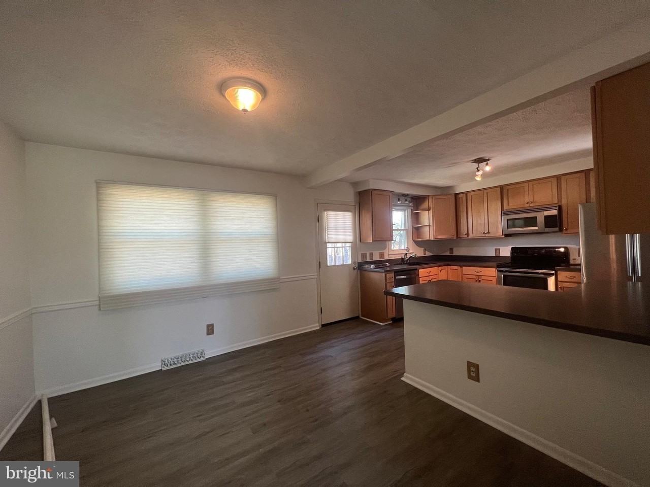 119 Buckingham Dr - Photo 5 of 17