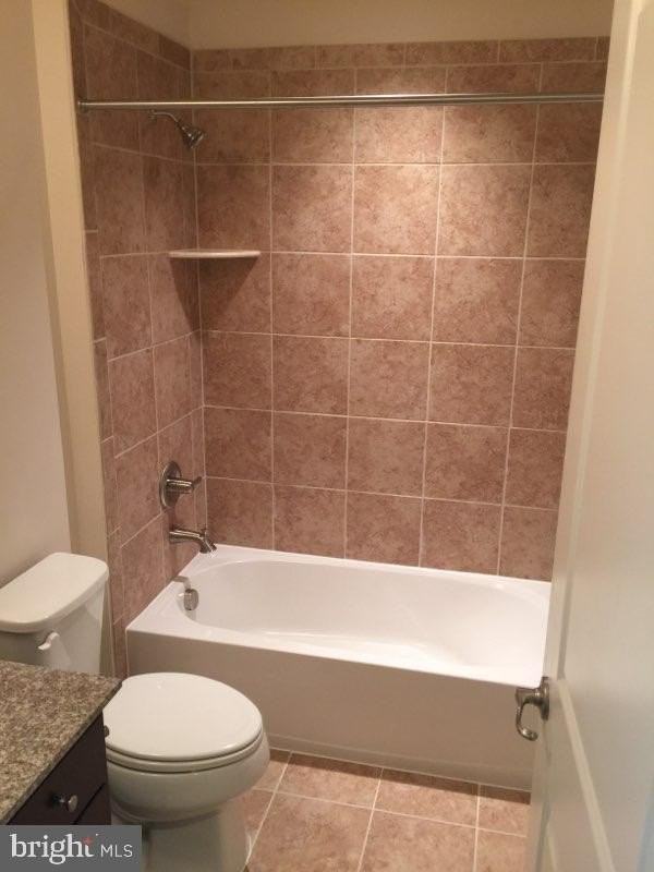 3163 John Glenn St - Photo 2 of 11