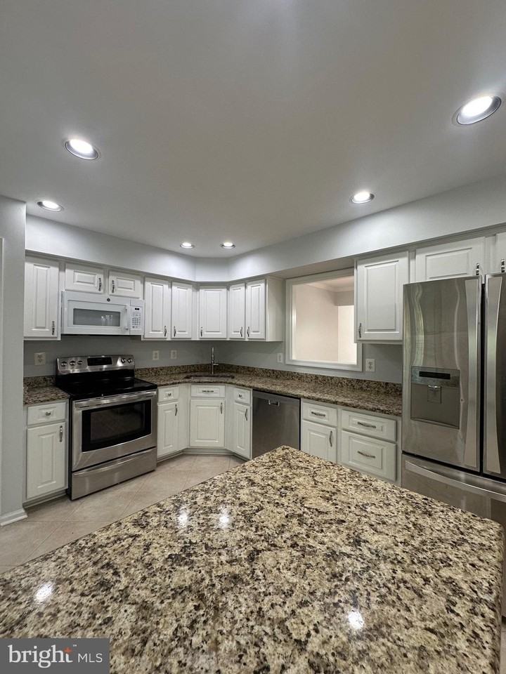 5178 Kimscott Ct - Photo 7 of 21