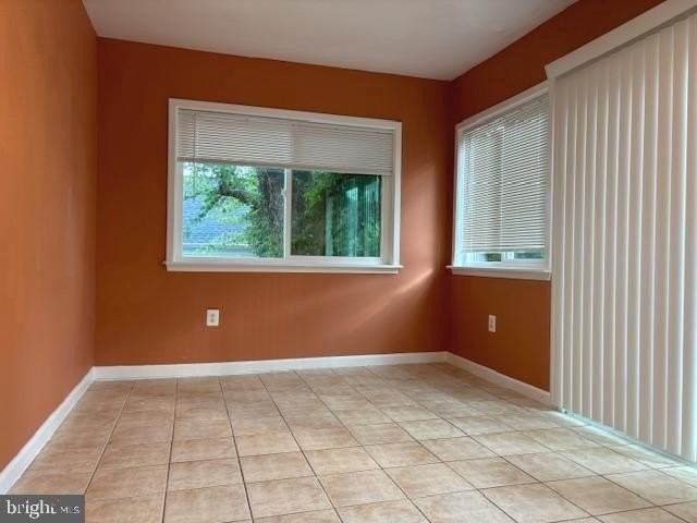 7445 Patterson Rd - Photo 7 of 29