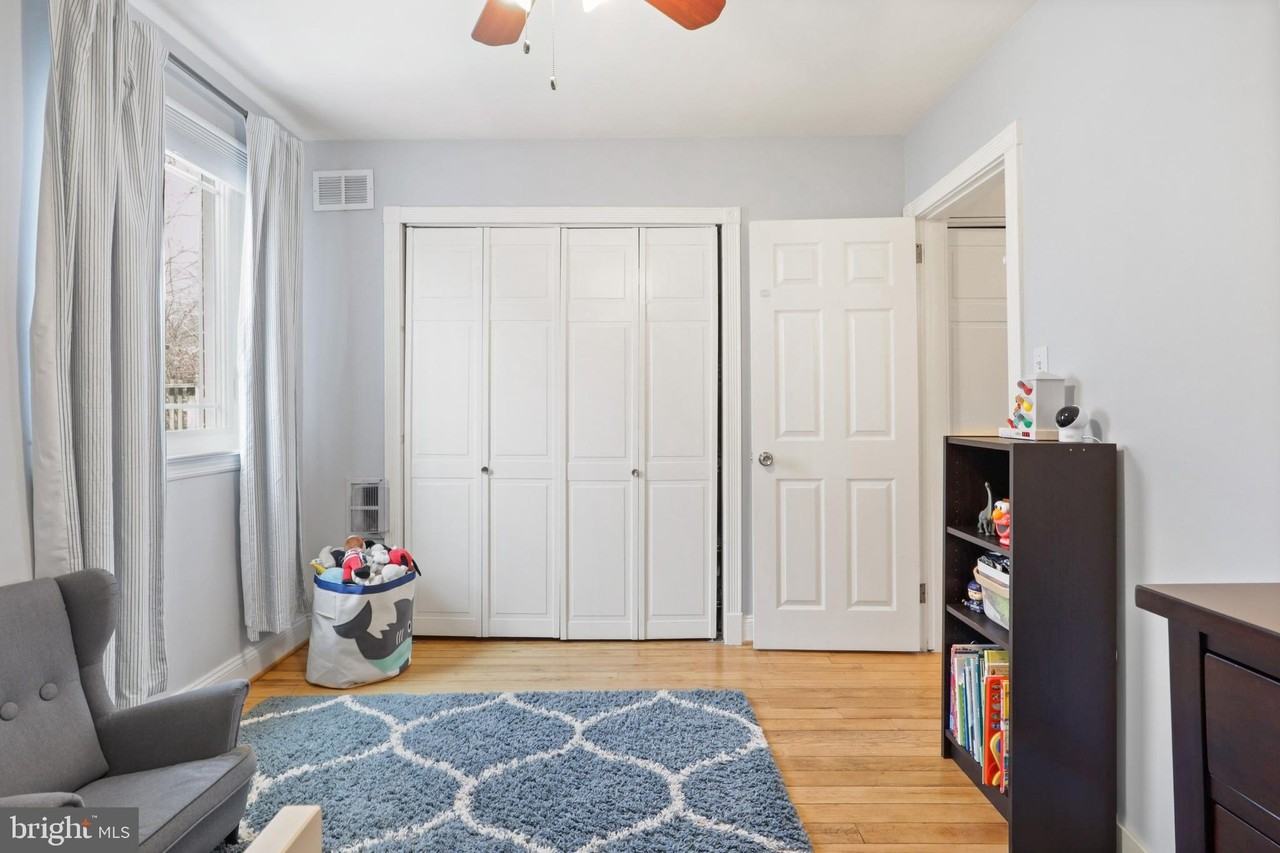 6915 Farragut Ave - Photo 5 of 23