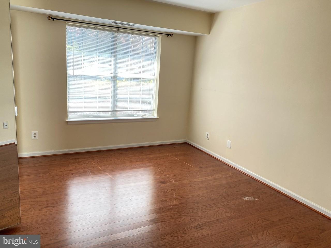 5800 Cove Landing Rd #201 - Photo 4 of 17