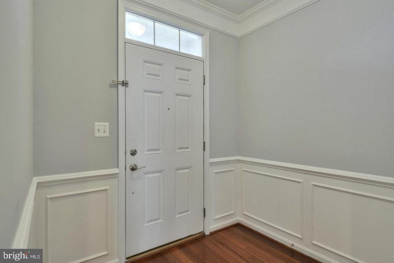 42977 Thornblade Cir - Photo 2 of 39