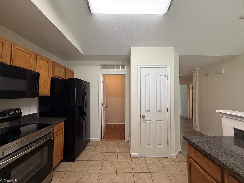 1040 Treble Ct - Photo 5 of 22