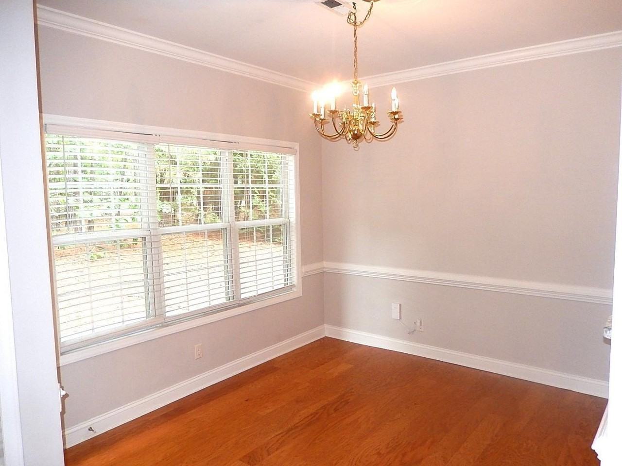 211 Bridgepath Dr - Photo 4 of 26