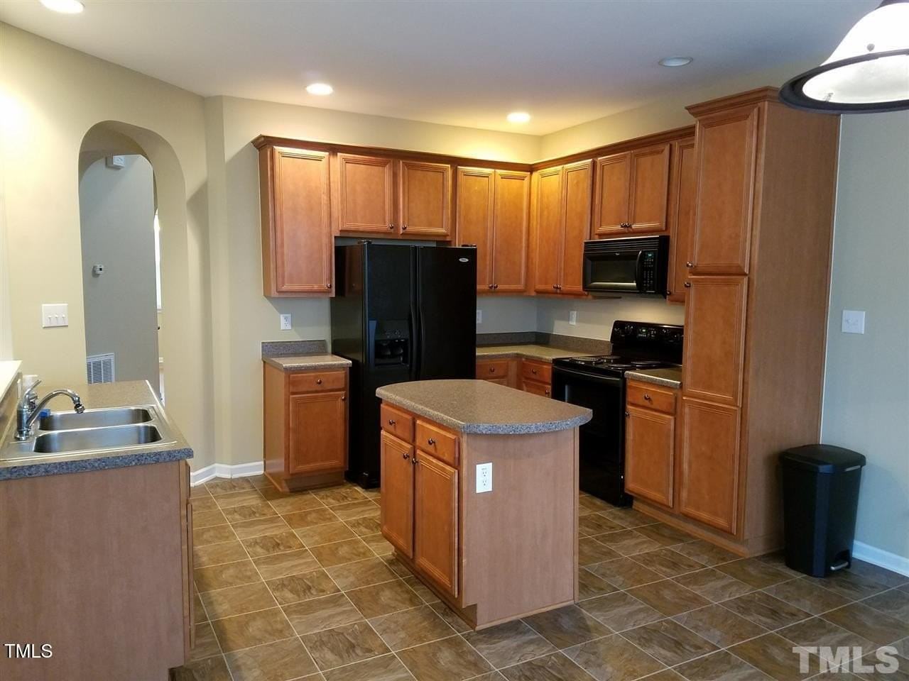 8 Rockwall Garden Way - Photo 2 of 13