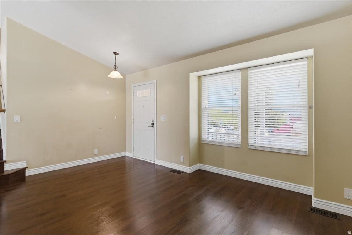 1109 E 3350 N - Photo 2 of 20