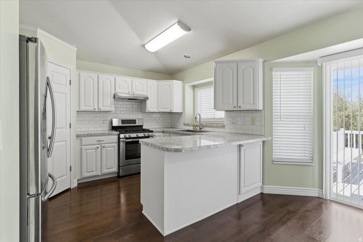 1109 E 3350 N - Photo 6 of 20