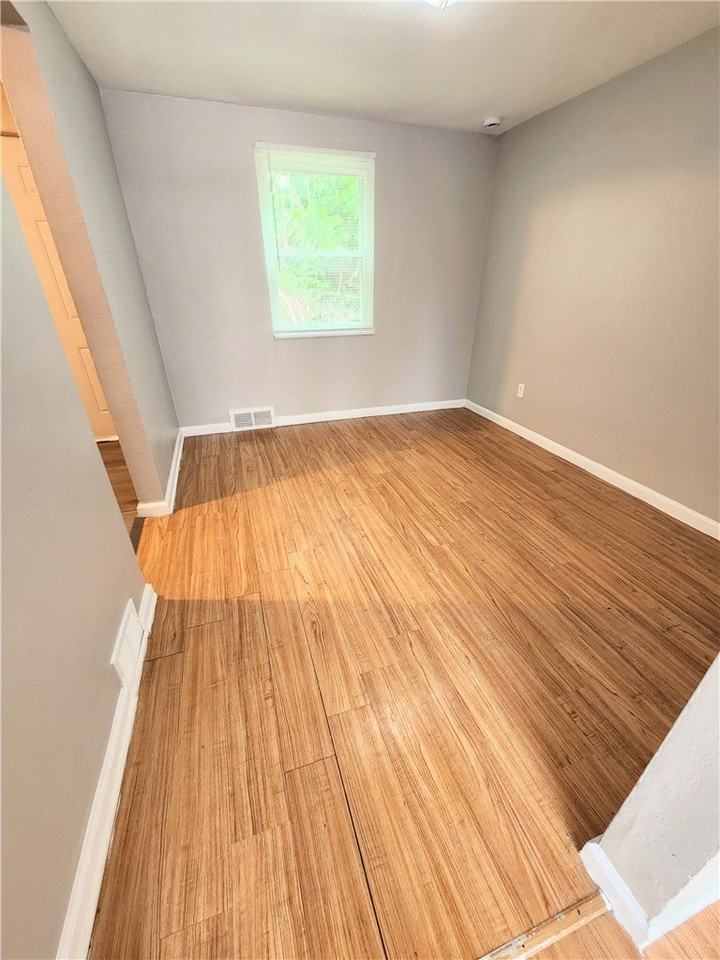 459 Idlewood Rd - Photo 2 of 6
