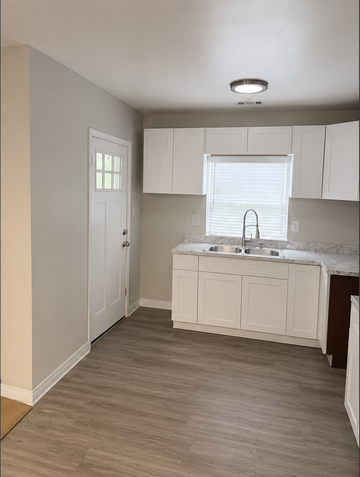 520 Nelson St #1 - Photo 3 of 11