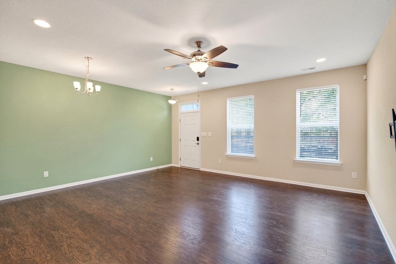 316 Fountain Way #1 - Photo 3 of 10