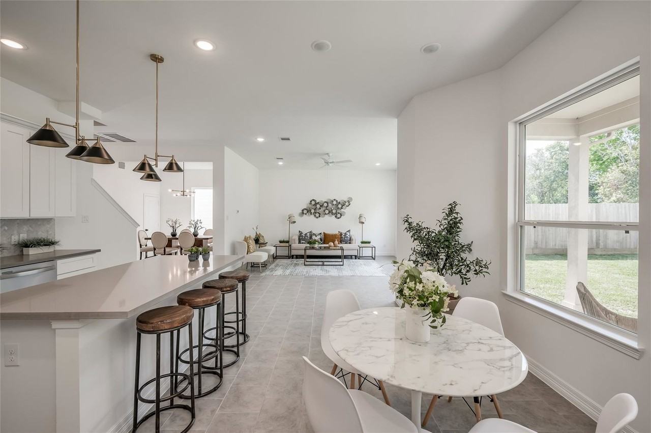 Talia Wood Ct - Photo 2 of 8