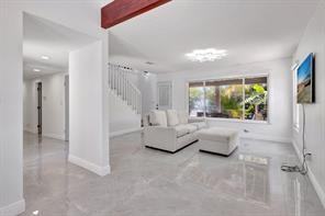 289 Marina Dr - Photo 3 of 8