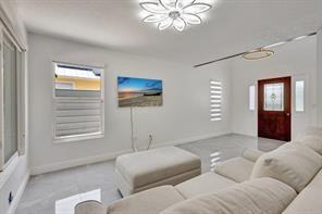 289 Marina Dr - Photo 6 of 8