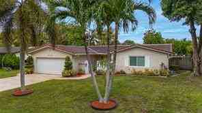 4178 Nw 78th Ter - Photo 3 of 8