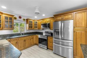 4178 Nw 78th Ter - Photo 5 of 8