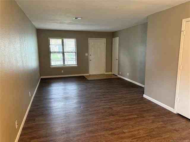 1345 E 140th St - Photo 3 of 9