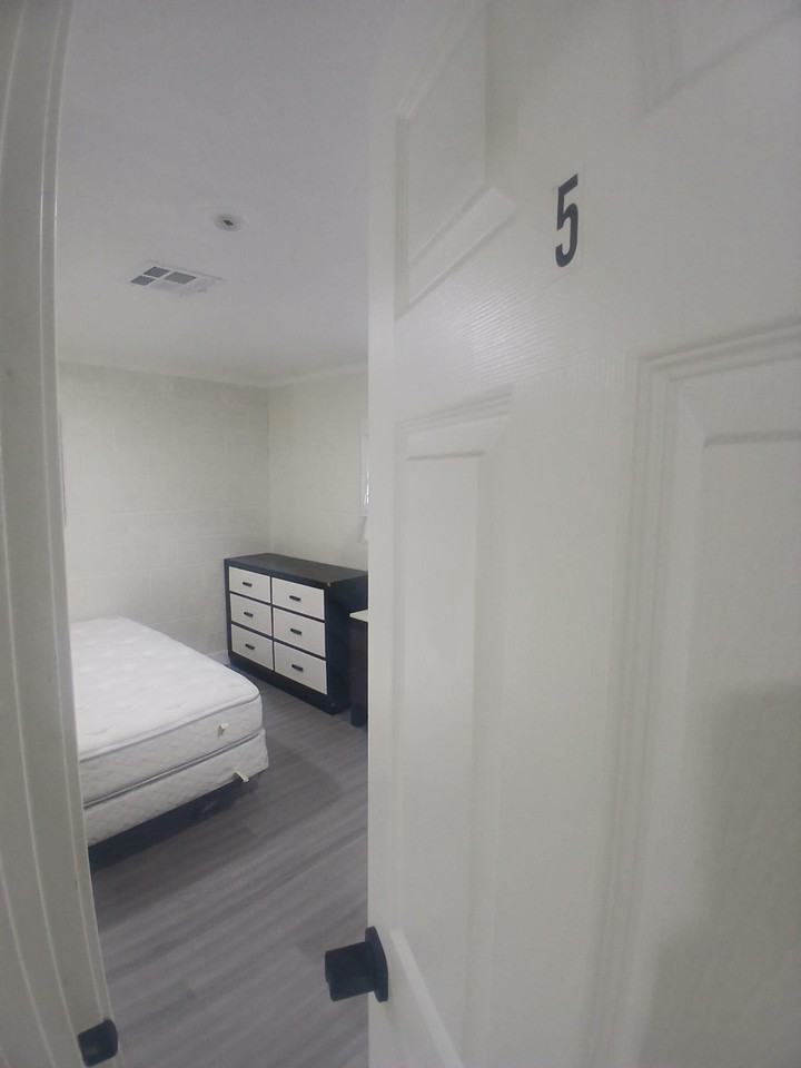 Jones Cir - Photo 6 of 7